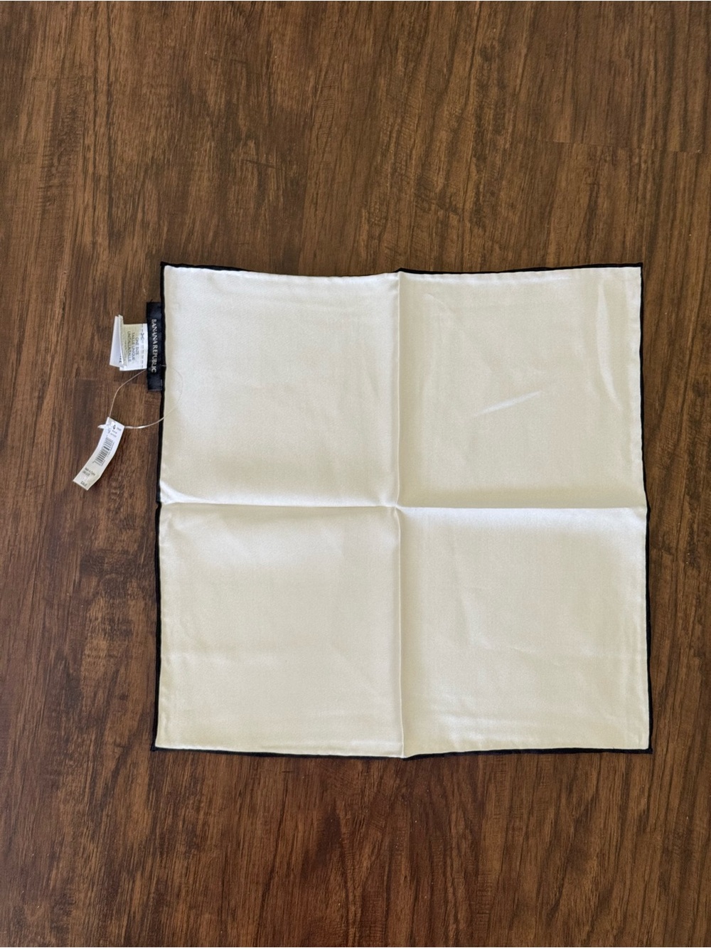 Banana Republic men’s packet square scarf
